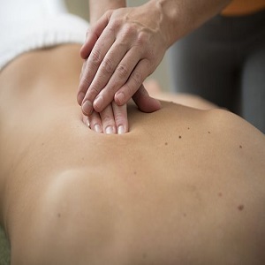 massage therapis